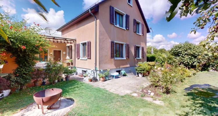 Haus mit Charme, grosser Terrasse, Garten und vielseitigem Anbau image 2