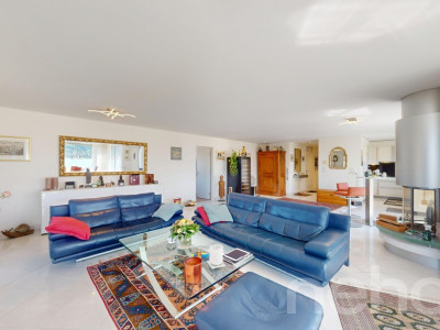 Wohnen mit Weitblick: Exklusive Wohnung direkt am Sihlsee image 1