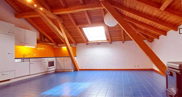 VETROZ – A louer un charmant 2 pièces mansardé image 1