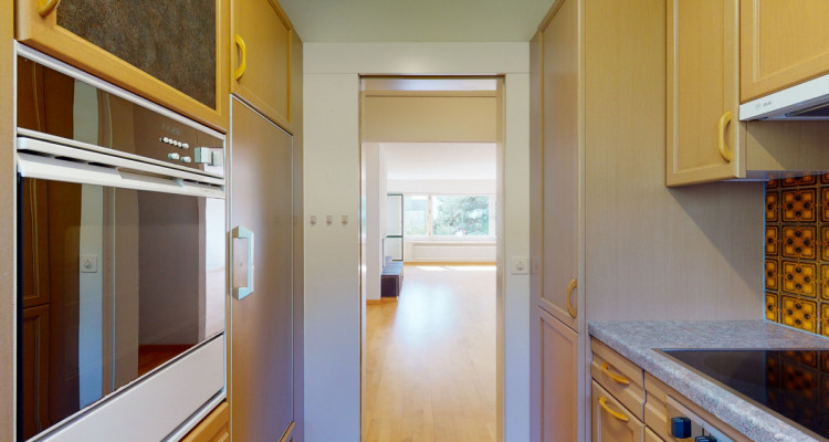 Gemütliche 4.5 Zimmer Eigentumswohnung image 8