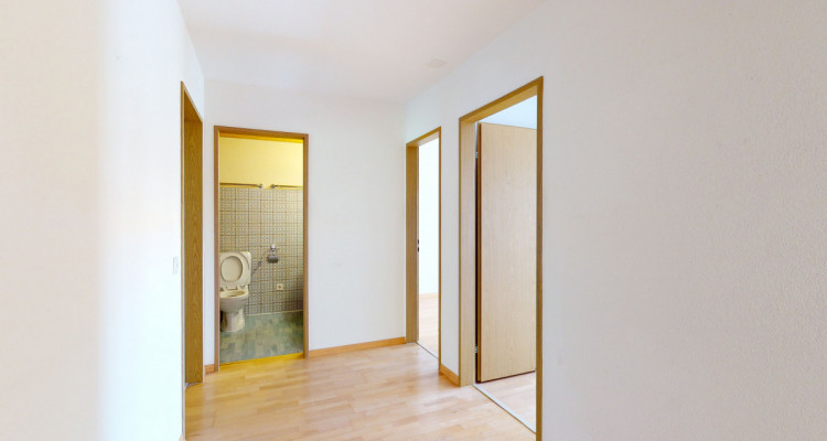 Gemütliche 4.5 Zimmer Eigentumswohnung image 9