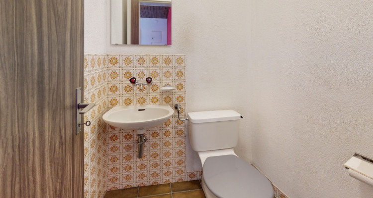 Ruhige, im Grünen gelegene Terrassenwohnung vor den Türen Zürichs image 10