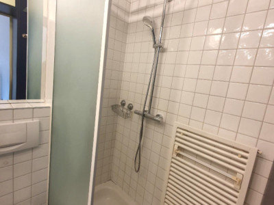 Appartement traversant 2 pièces dans Résidence ,rénové, piscine,  RÉSERVÉ ! image 10