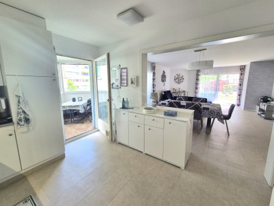 Magnifique ! Spacieux appartement de 4,5 pièces avec véranda, terrasse et jardin image 5