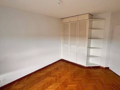 Appartement 5 pièces situé à Carouge. image 2