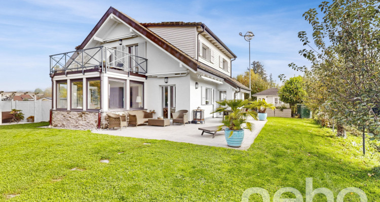 Superbe villa rénovée avec vue sur le lac image 2