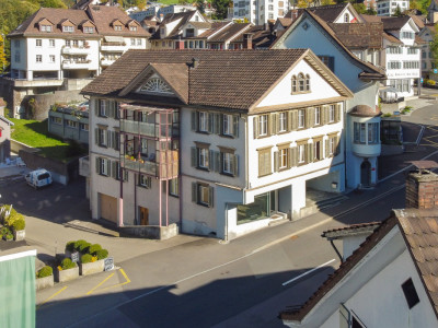 Mehrfamilienhaus mit Gewerbe ? zentral und renditestark image 1