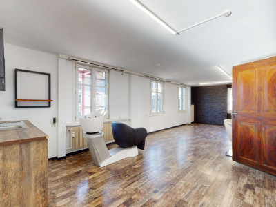 Mehrfamilienhaus mit Gewerbe ? zentral und renditestark image 4