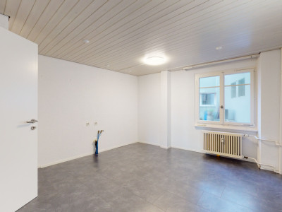 Mehrfamilienhaus mit Gewerbe ? zentral und renditestark image 8