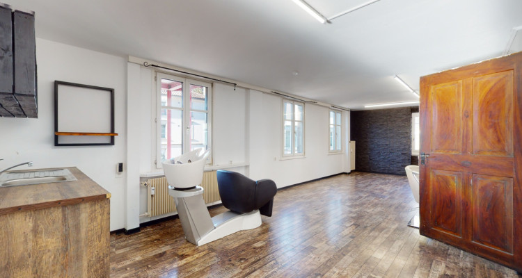 Mehrfamilienhaus mit Gewerbe ? zentral und renditestark image 4