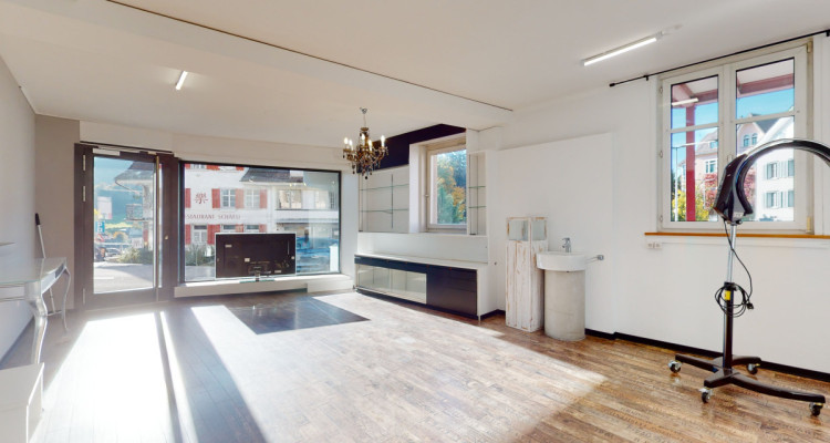 Mehrfamilienhaus mit Gewerbe ? zentral und renditestark image 5