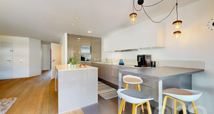 Appartement de standing avec grande terrasse périphérique de 105 m² image 7