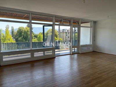 Appartement 5 pièces traversant image 3