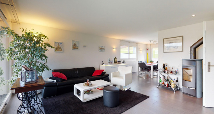 Herrliche Weitsicht über die Reuss und die Alpen image 3