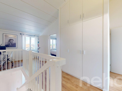 Duplex en attique lumineux et rénové avec cachet image 7