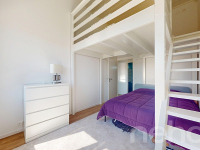 Duplex en attique lumineux et rénové avec cachet image 11