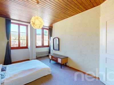 Maison mitoyenne de charme rénovée avec cour au c?ur de Colombier image 11