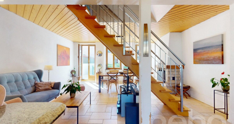 Maison mitoyenne de charme rénovée avec cour au c?ur de Colombier image 4