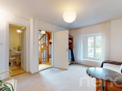 Maison villageoise rénovée avec jardin et fort potentiel image 11