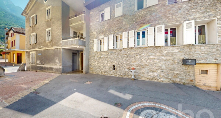 IMMEUBLE DE 2 APPARTEMENTS OFFRANT LUMINOSITÉ, RENDEMENT ET MODERNITÉ image 1