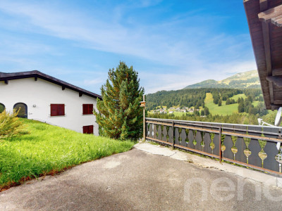 2.5-Zimmer-Wohnung mit Cheminée und Bergblick in Lenzerheide image 2