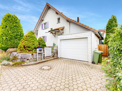 Wohnoase mit Naturpool - 5.5 Zimmer Einfamilienhaus in Buttwil image 11