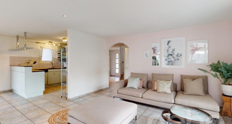 Wohnoase mit Naturpool - 5.5 Zimmer Einfamilienhaus in Buttwil image 2