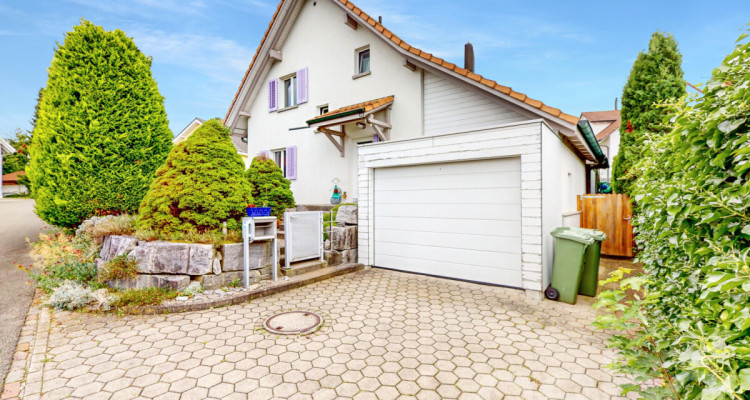 Wohnoase mit Naturpool - 5.5 Zimmer Einfamilienhaus in Buttwil image 11