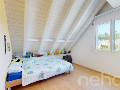 5.5-Zimmer-Doppelhaushälfte mit Wintergarten, Garten & 2 TG-Plätze image 8