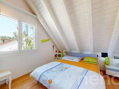 5.5-Zimmer-Doppelhaushälfte mit Wintergarten, Garten & 2 TG-Plätze image 9