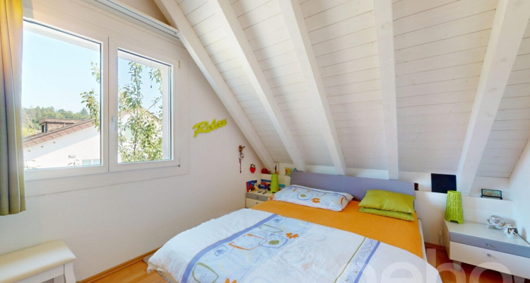 5.5-Zimmer-Doppelhaushälfte mit Wintergarten, Garten & 2 TG-Plätze image 9