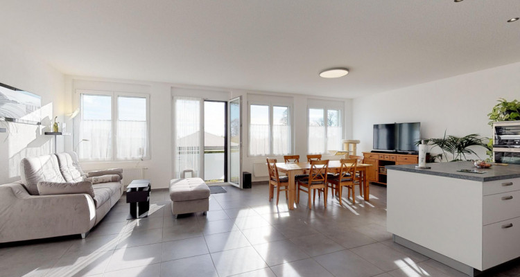 En exclusivité: maison de caractère composée de deux logements image 7