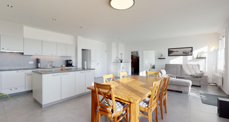 En exclusivité: maison de caractère composée de deux logements image 8