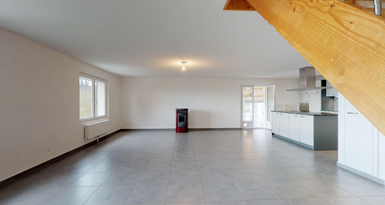 En exclusivité: maison de caractère composée de deux logements image 12