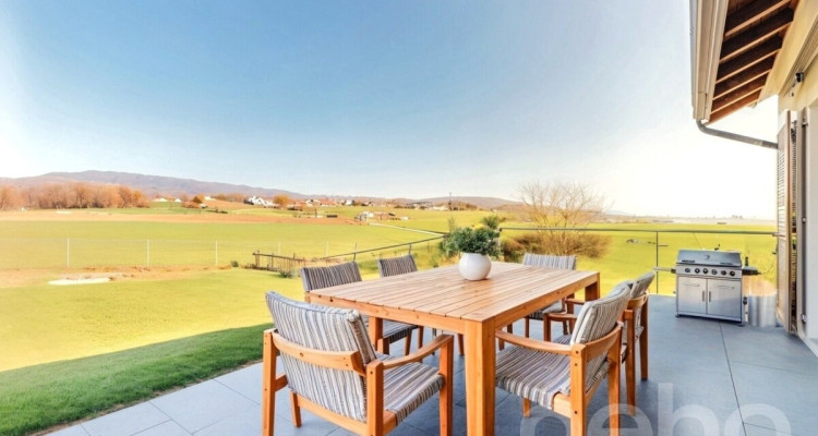 Maison mitoyenne rénovée avec jardin privatif image 2