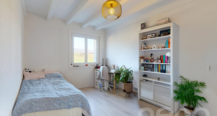 Maison mitoyenne rénovée avec jardin privatif image 8