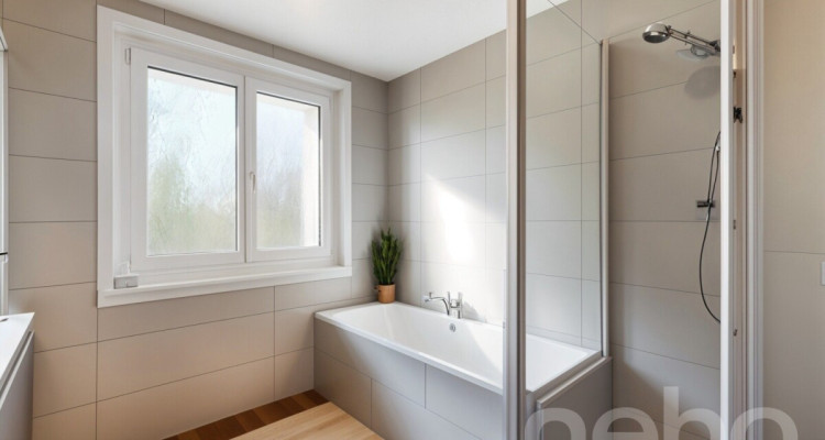 Maison mitoyenne rénovée avec jardin privatif image 9