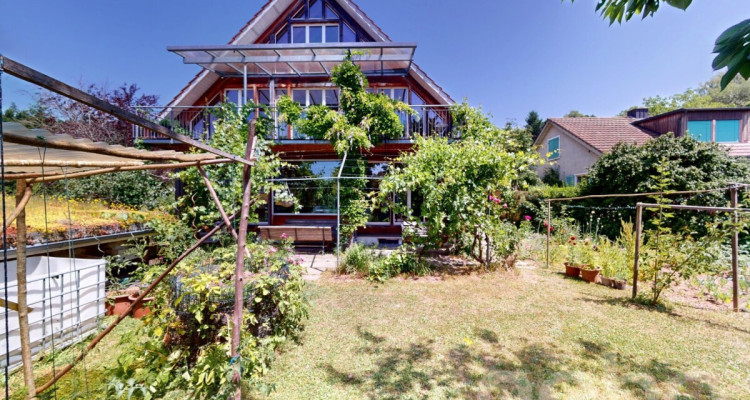 Lichtdurchflutetes Raumwunder mit nachhaltiger Bauweise image 1