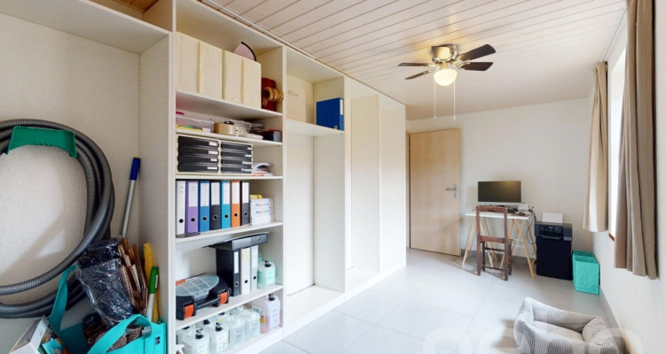 Bâtisse de caractère entièrement rénovée en 2011 avec grand jardin ! image 8