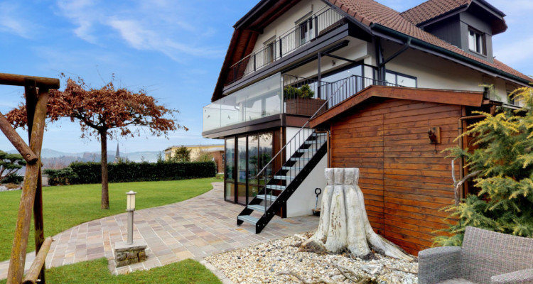 Traumhaftes Einfamilienhaus mit Panoramablick und Wellnessbereich image 2