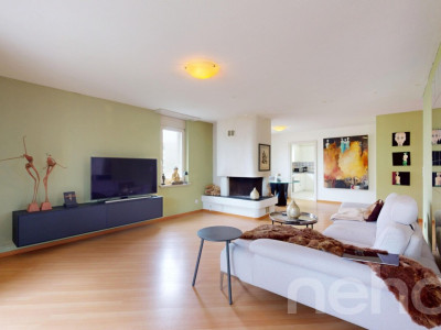 Wohngenuss mit Stil - 4.5-Zimmerwohnung mit Kamin, Terrasse & Loggia image 3