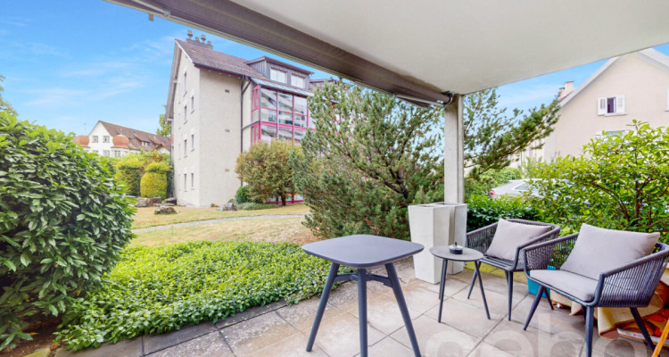 Wohngenuss mit Stil - 4.5-Zimmerwohnung mit Kamin, Terrasse & Loggia image 8