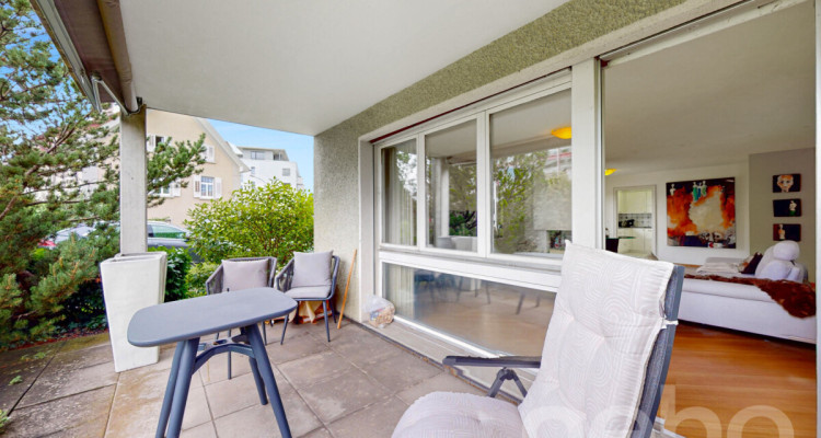 Wohngenuss mit Stil - 4.5-Zimmerwohnung mit Kamin, Terrasse & Loggia image 9