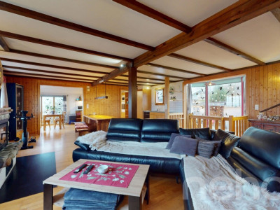 Charmantes Einfamilienhaus mit grossem Umschwung image 3