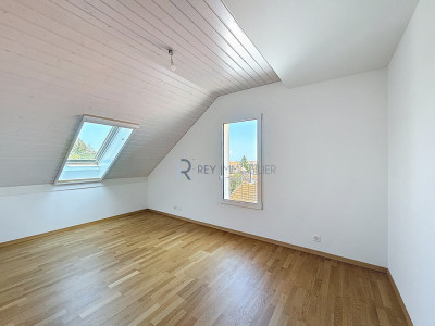 Attique lumineux au centre du village image 5