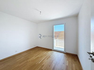 Attique lumineux au centre du village image 6