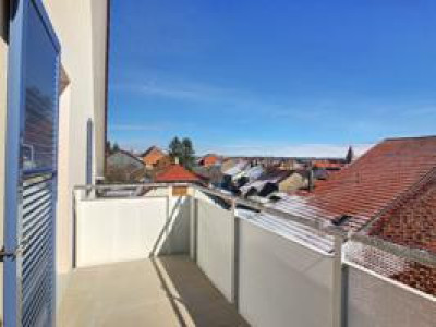 Attique lumineux au centre du village image 1