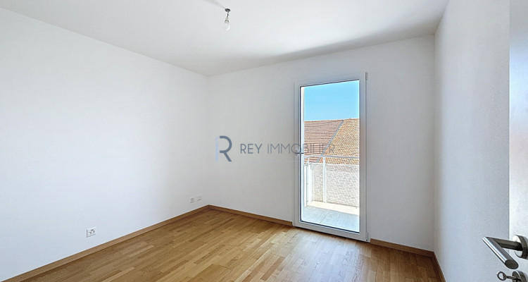 Attique lumineux au centre du village image 6