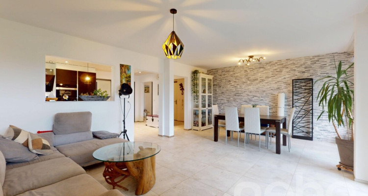 Charme, espace et tranquillité ? superbe 4.5 pièces entièrement rénové image 2