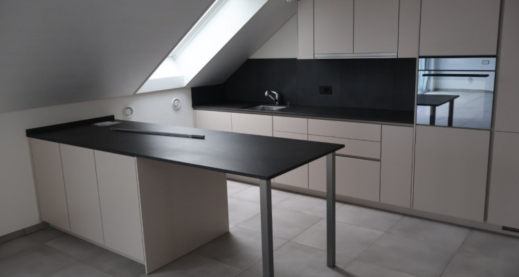 Attique - Appartement (5.5 pces) au calme et au coeur du village - Courrendlin image 1